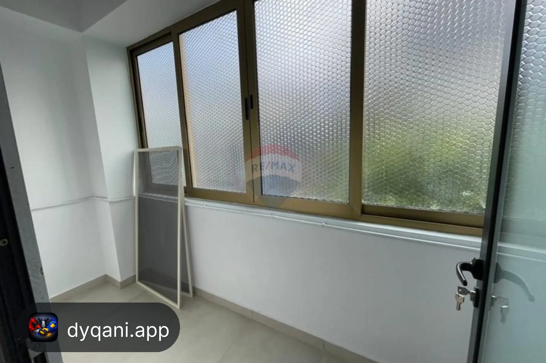 Me Qira Zyrë, 98m², Kati 2 – Blloku – 1,000€ – Tiranë — Tiranë - Foto 5