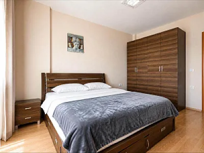 Apartament pushimi me qira ditore javore – Pogradec – I mirë — Pogradec - Foto 1