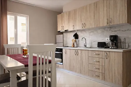 Apartament pushimi me qera ne Pogradec – 4,000 Lek – I mirë — Pogradec - Foto 9