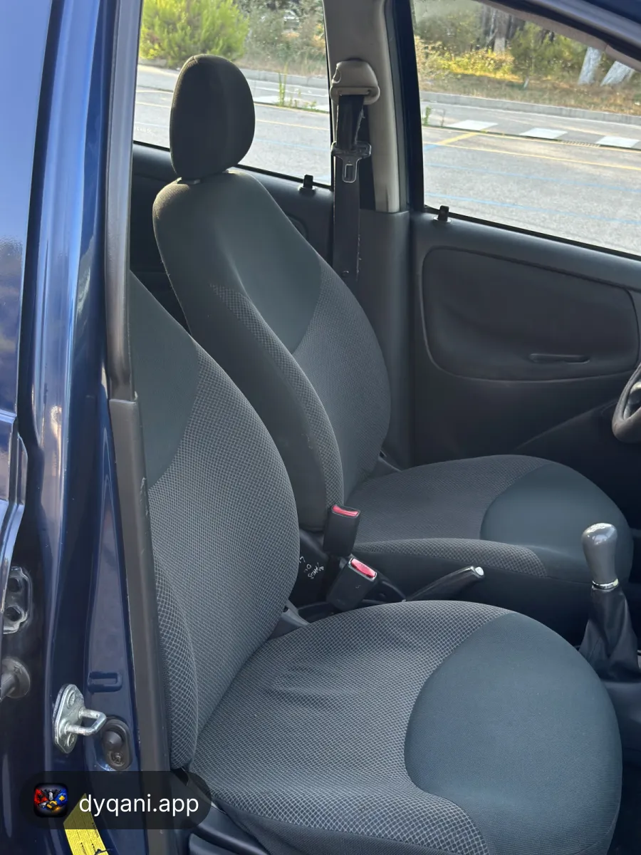 Toyota Yaris 1.0 benzinë 4 pistona – 2,290 Lek – Vlorë — Vlorë - Foto 8