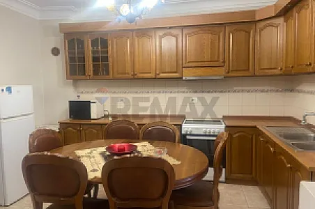 Apartament 3+1, 130m² për Shitje – Komuna – 26M Lek – I mirë — Tiranë - Foto 1
