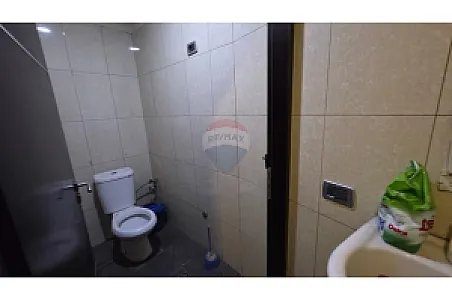 Dyqan për Shitje – Bulevardi Blu, Kamëz – 30M Lek – I mirë — Kamëz - Foto 3