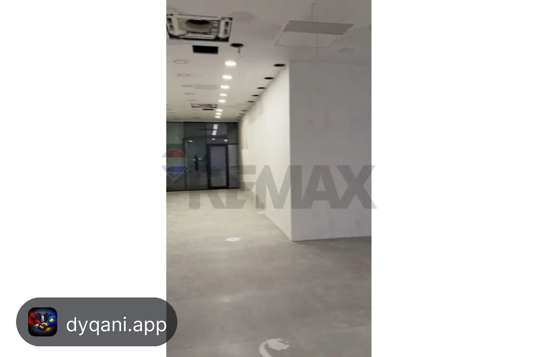 Dyqan 155m² me Qira – Bulevardi Blu – 175,000 Lek – I mirë — Kamëz - Foto 1