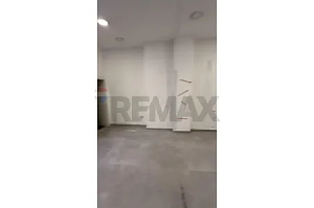 Dyqan 155m² me Qira – Bulevardi Blu – 175,000 Lek – I mirë — Kamëz - Foto 2
