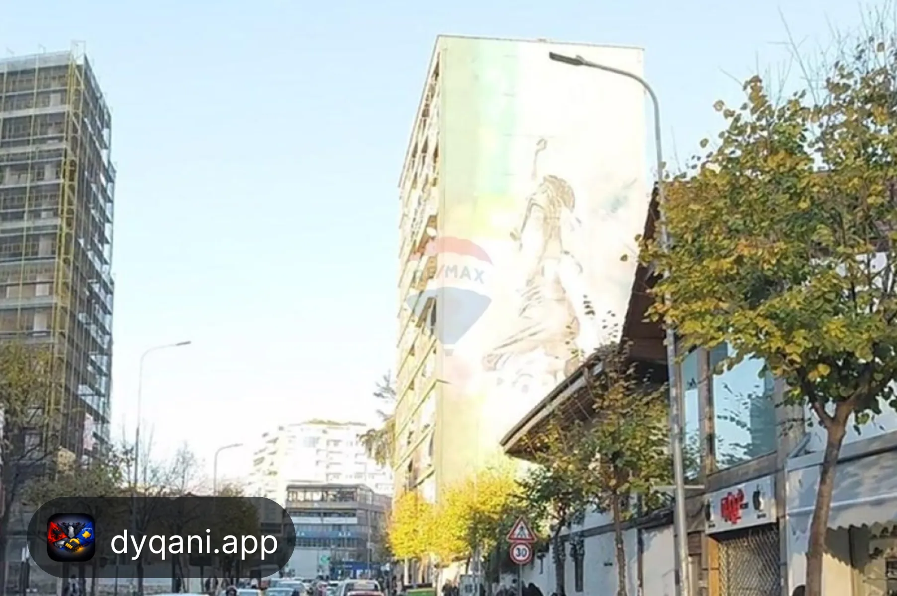 Zyrë 30m² për Shitje – Rr. e Saraçeve – 90,000€ – I mirë — Tiranë - Foto 2