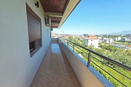 Apartament 1+1, 104m² me Qira – Mëzez – 38,000 Lek – I mirë — Tiranë - Foto 10