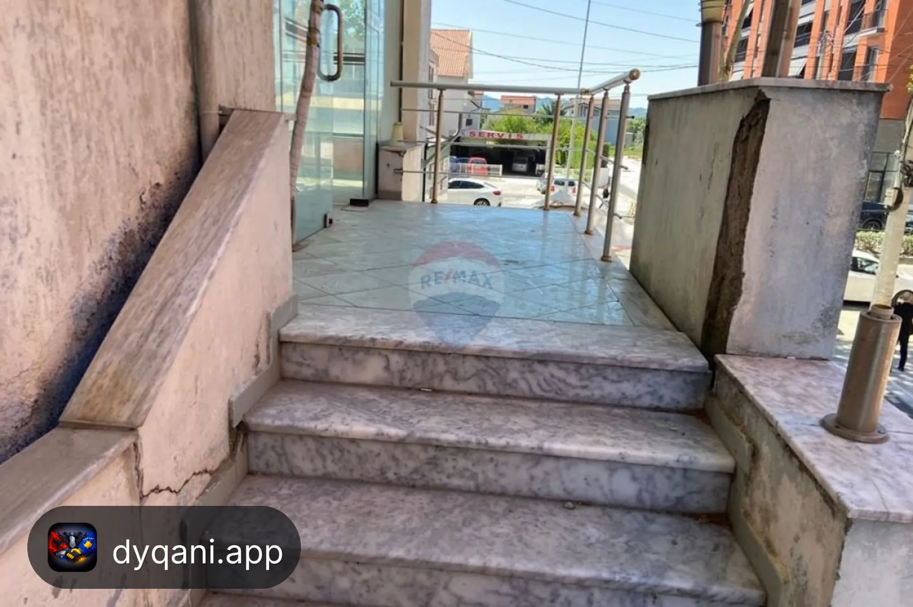 Dyqan 240m² për Qira – Bulevardi Blu – 100,000 Lek – I mirë — Kamëz - Foto 6