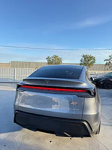 Tesla ypsilon( juniper)2026 – Tiranë – I shkëlqyer — Tiranë - Foto 3