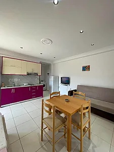 Apartament me qera ditore – 5,000 Lek – Sarandë – I mirë — Sarandë - Foto 2