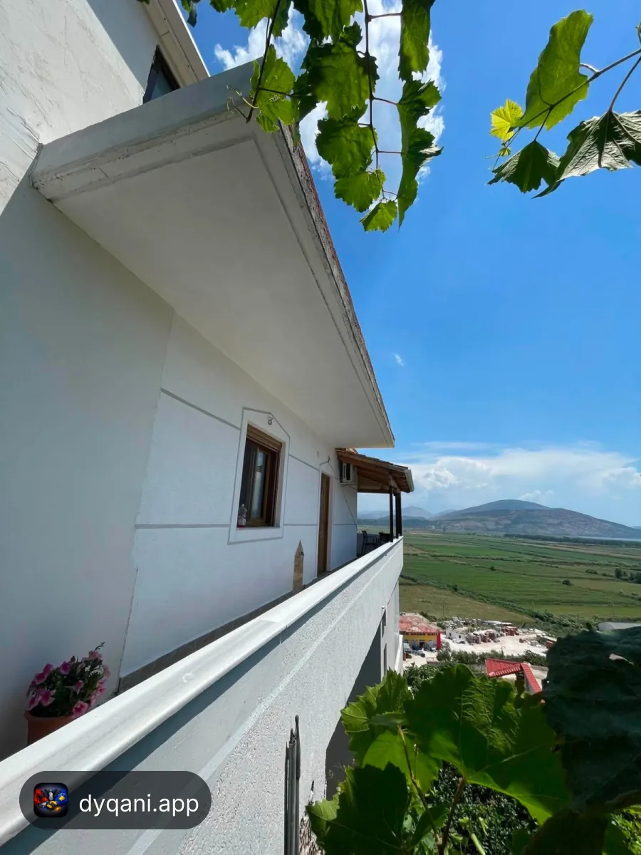 Apartament me qera ditore – 5,000 Lek – Sarandë – I mirë — Sarandë - Foto 4