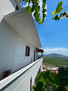 Apartament me qera ditore – 5,000 Lek – Sarandë – I mirë — Sarandë - Foto 4