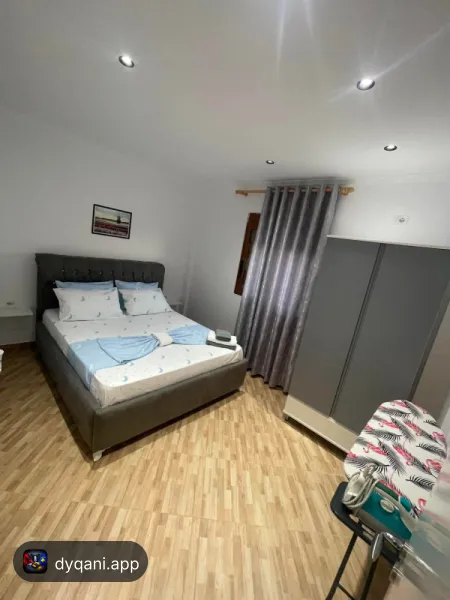 Jepet me qera ditore apartament komod per 4-5 persona