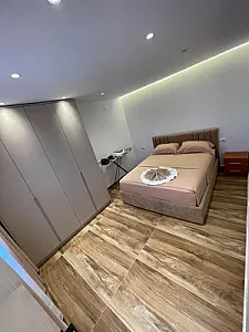 Jepet me qera ditore apartament – 5,000 Lek – Sarandë — Sarandë - Foto 1