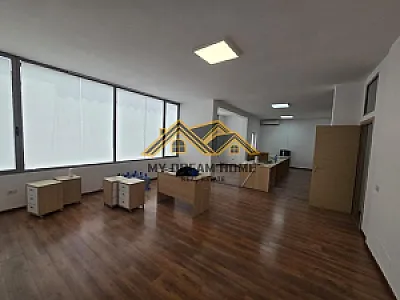 Njësi Biznesi 147m² me Qera – 220,000€ – Durrës – I mirë — Durrës - Foto 3