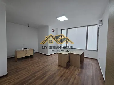 Njësi Biznesi 147m² me Qera – 220,000€ – Durrës – I mirë — Durrës - Foto 4