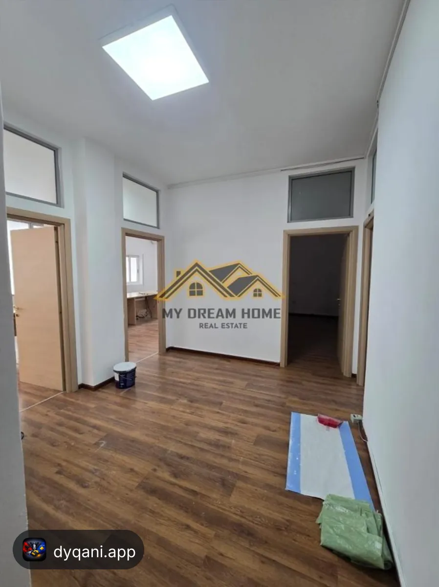 Njësi Biznesi 147m² me Qera – 220,000€ – Durrës – I mirë — Durrës - Foto 5