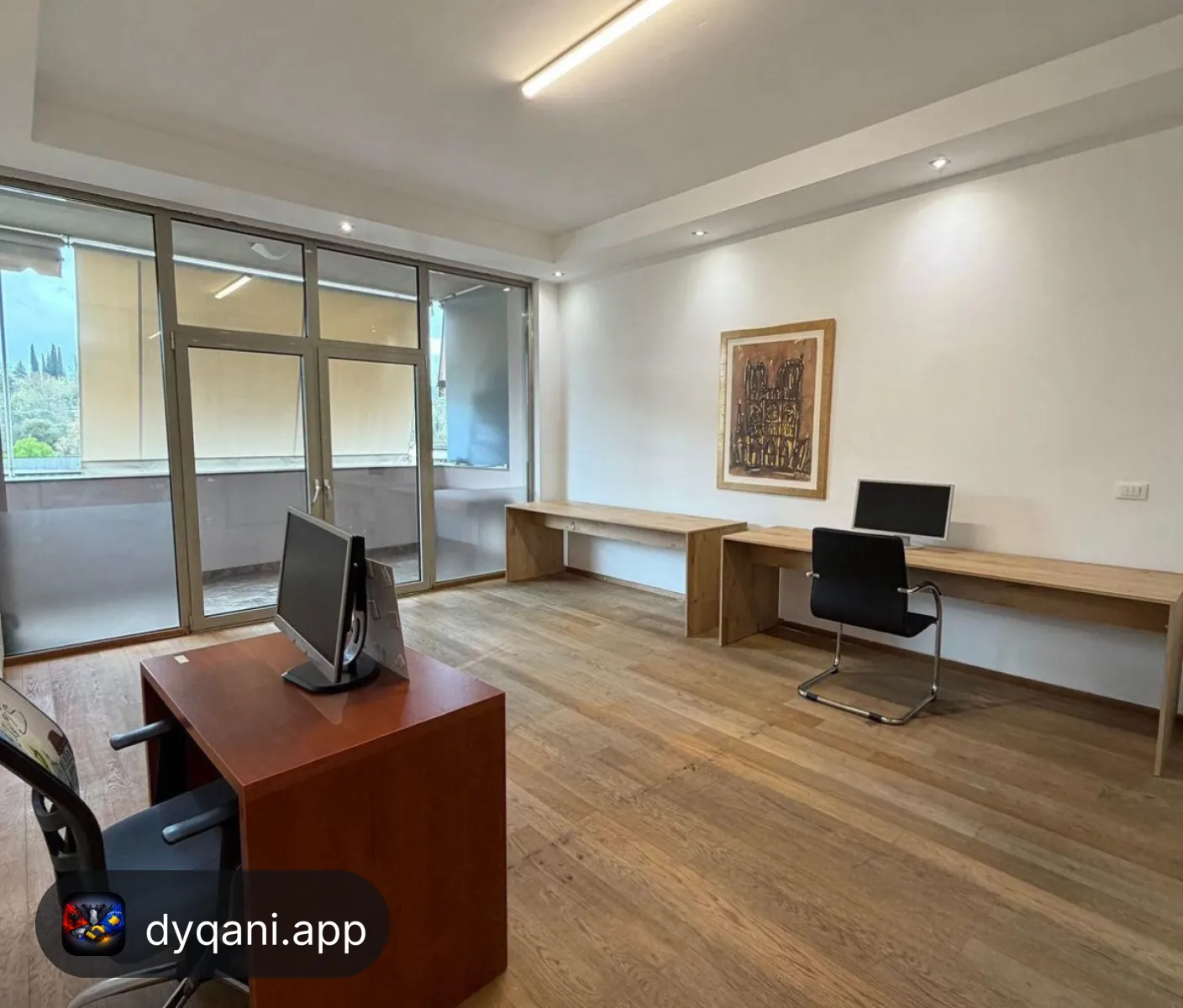 Zyre 132m² me Qera – Mobiluar, Bllok – 1,700€ – Tiranë — Tiranë - Foto 4