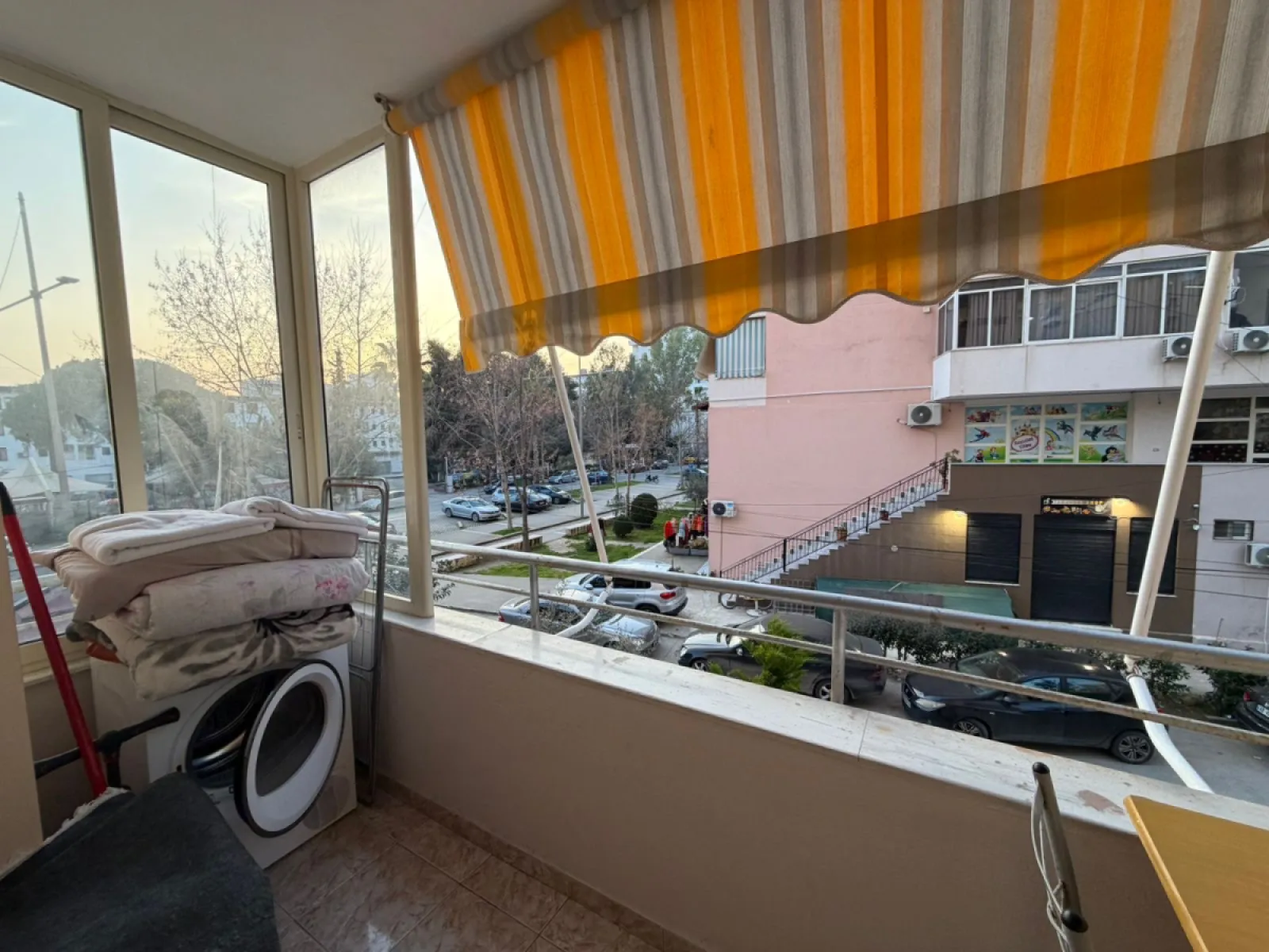 Shitet apartament 1+1 i adaptuar ne 2+1 Iliria, Plazh, Durres - Foto 9