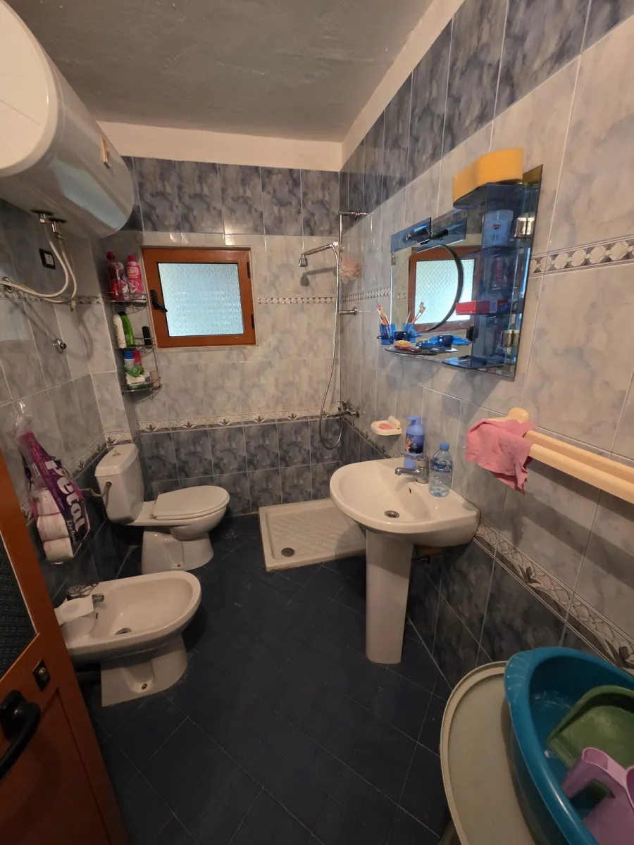 Shitet apartament 2+1 lagja 16, Durres. - Foto 6