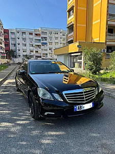Mercedes Benz E250 — në shitje · në Tiranë · Gjendje e shkëlqyer - Foto 9