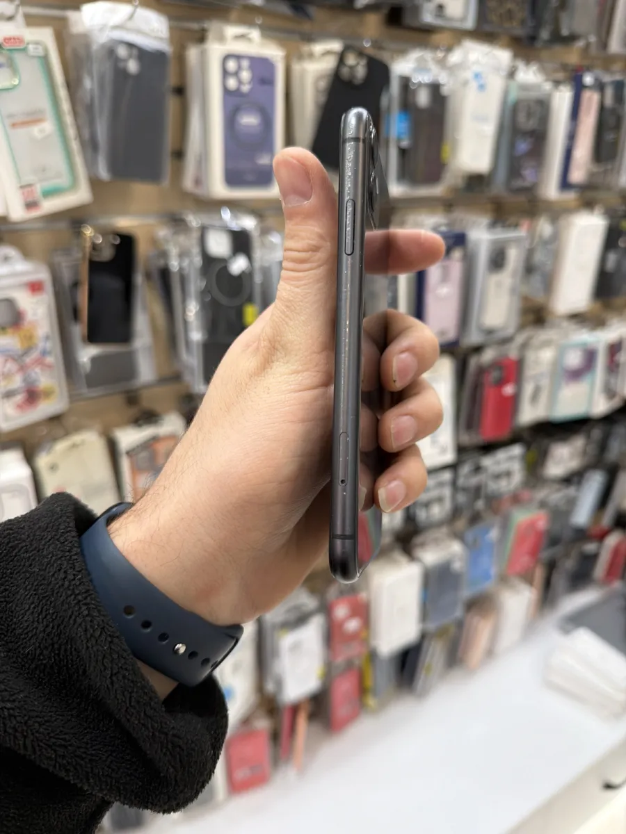 iPhone 11 64 Gb — në shitje · në Tiranë · Gjendje e mirë - Foto 4