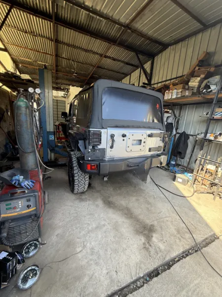 Pjesë kembimi për jeep wrangler