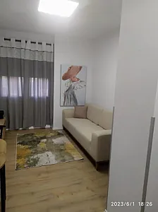Apartament 1+1 me Qera – Mobiluar – 600€ – Tiranë – I mirë — Tiranë - Foto 1