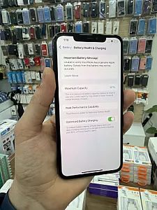 iPhone 11 Pro Max 64GB — në shitje · në Tiranë · Gjendje e mirë - Foto 5