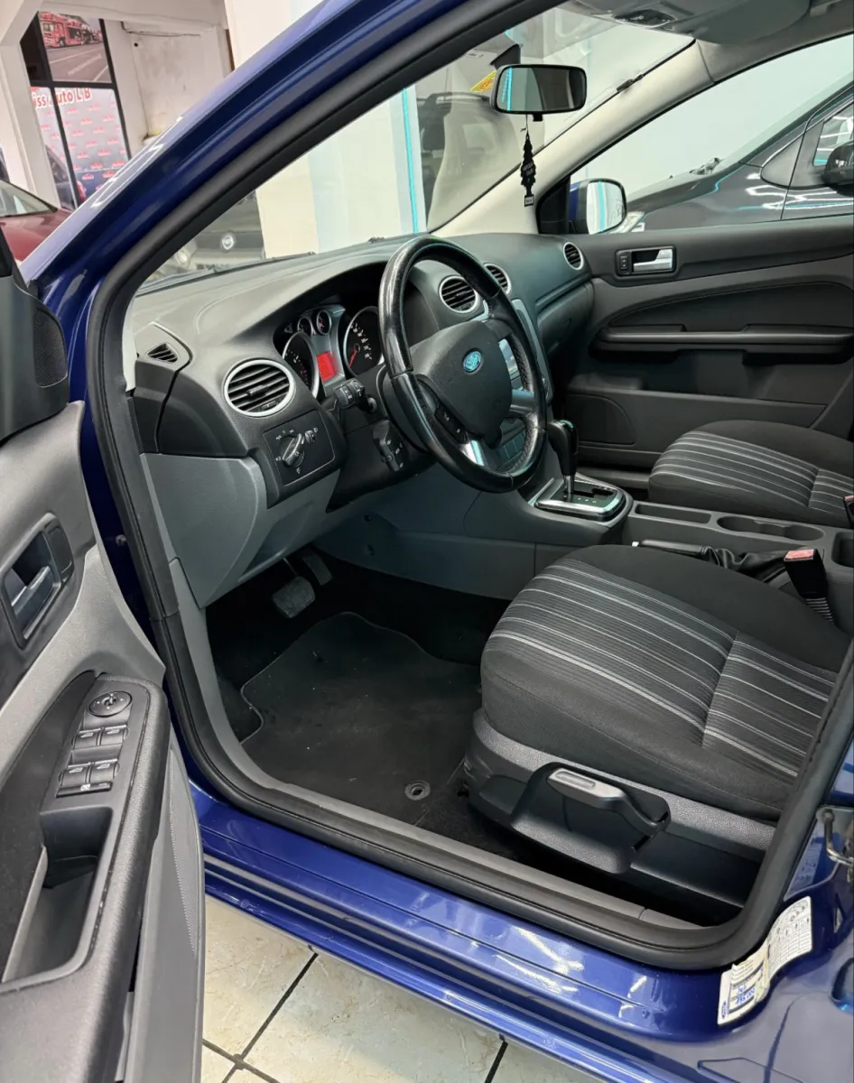 Ford Focus 2.0i Automat🇨🇭 - Foto 10