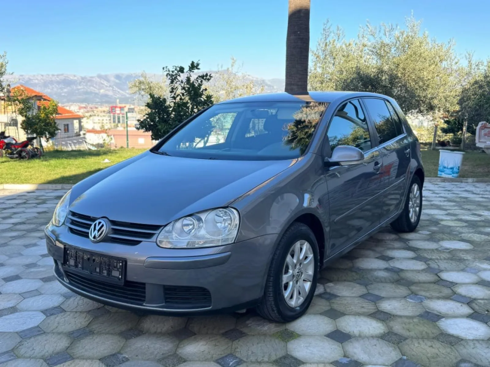 Volswagen golf 5 — në shitje · në Tiranë · Gjendje e shkëlqyer - Foto 2