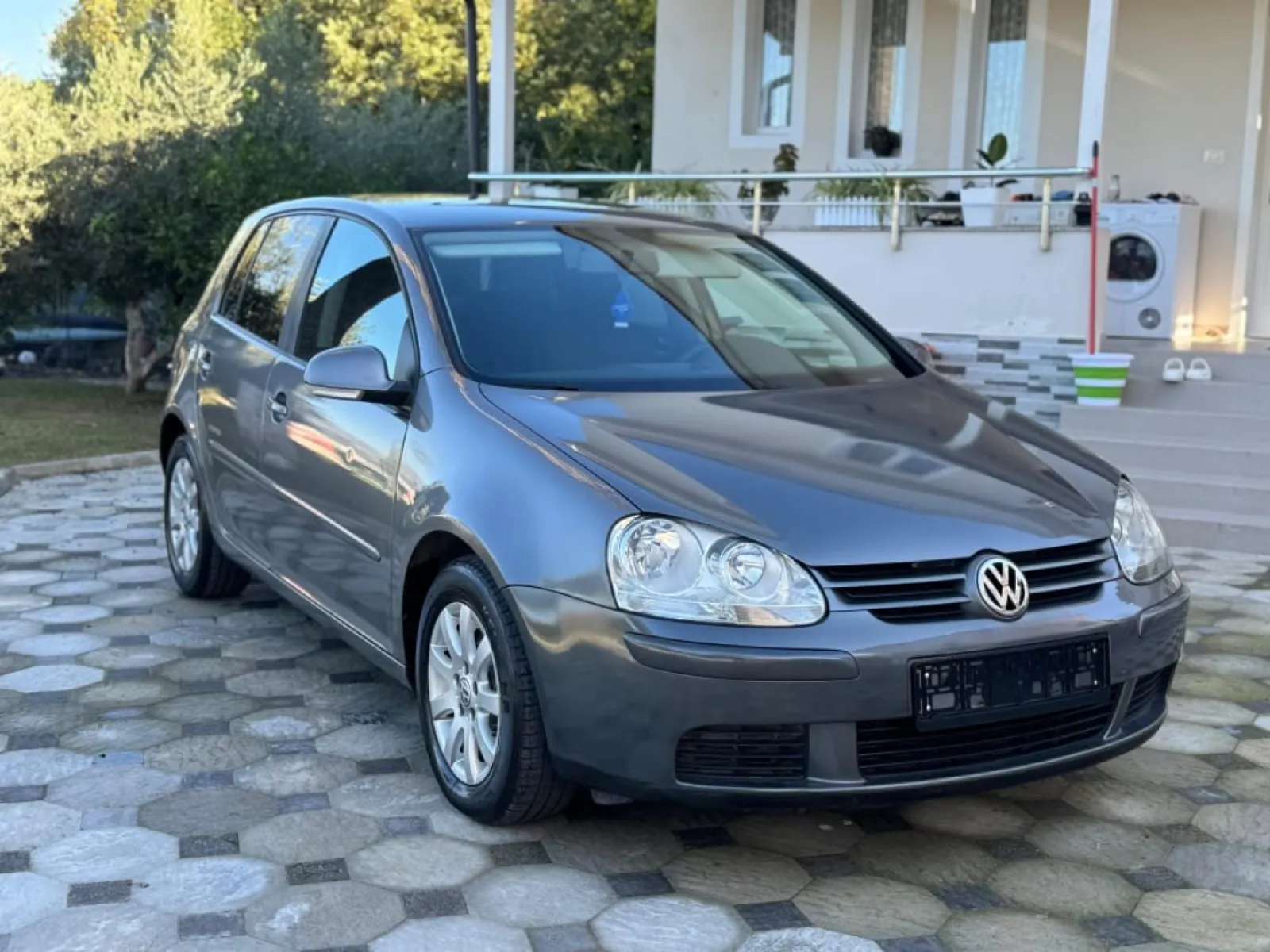 Volswagen golf 5 — në shitje · në Tiranë · Gjendje e shkëlqyer - Foto 3