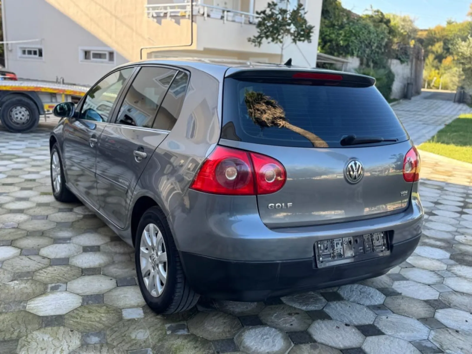 Volswagen golf 5 — në shitje · në Tiranë · Gjendje e shkëlqyer - Foto 4