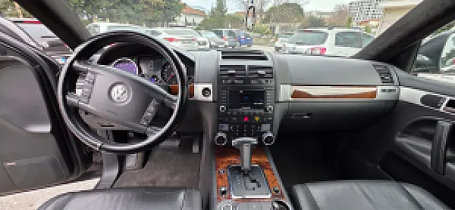 🚘 Volkswagen Touareg — në shitje · në Tiranë · Gjendje e shkëlqyer - Foto 6