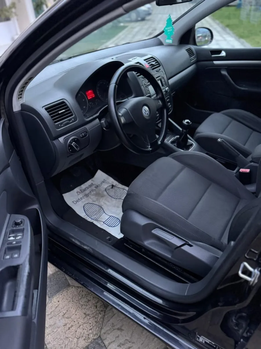 Volkswagen golf 5 gjendja e paster si makine - Foto 2