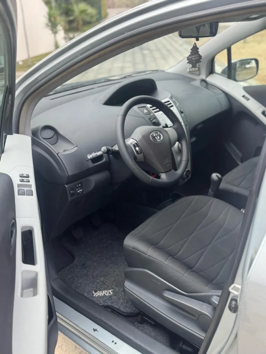 Toyota Yaris gjendja super - Foto 10