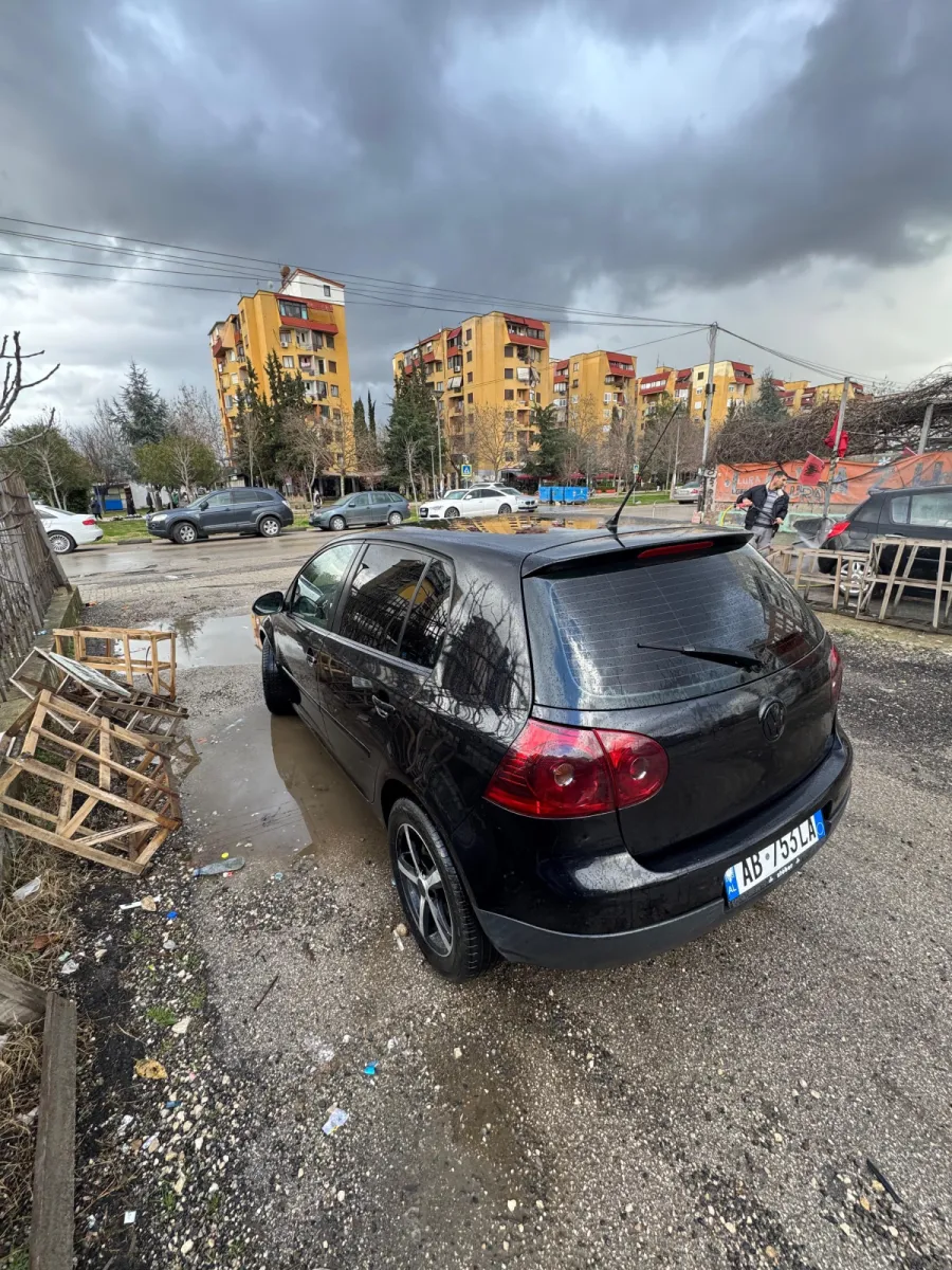 Shitet Volkswagen Golf 5 1.4i — Tiranë - Foto 6