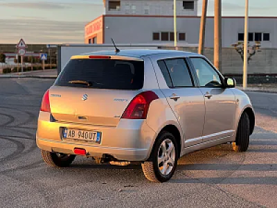 SHITET Suzuki Swift 1.3 4x4 - Foto 4