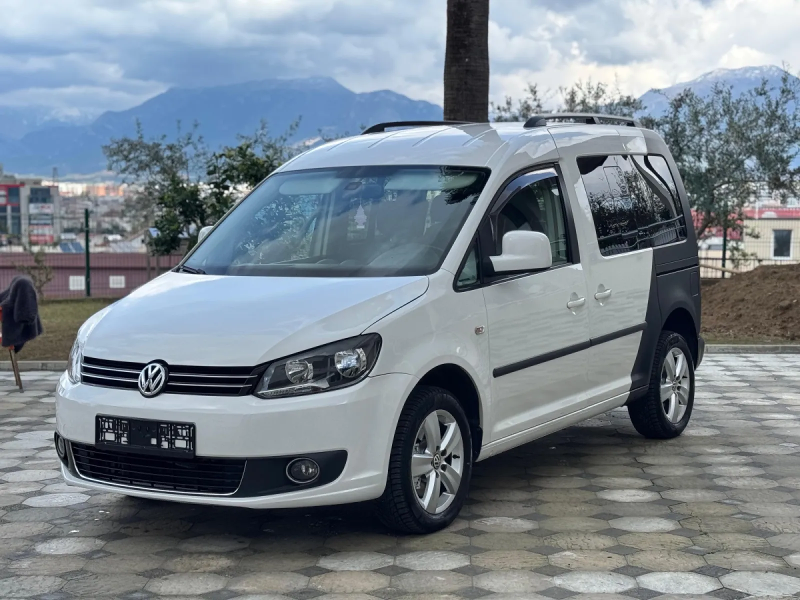 Volkswagen caddy ⛽️ 2.0 nafte - Foto 1