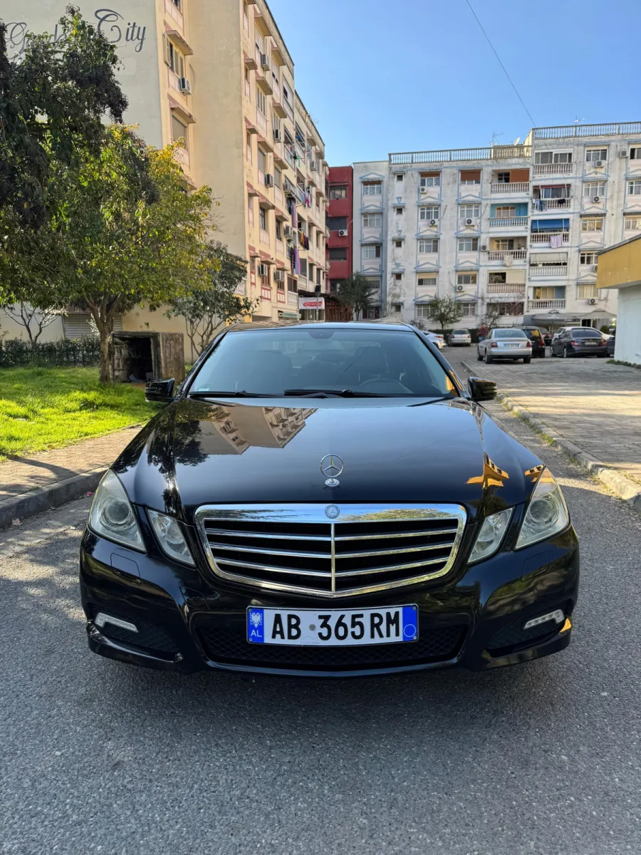Mercedes benz OKAZIONNN — në shitje · në Tiranë · Gjendje e shkëlqyer - Foto 2