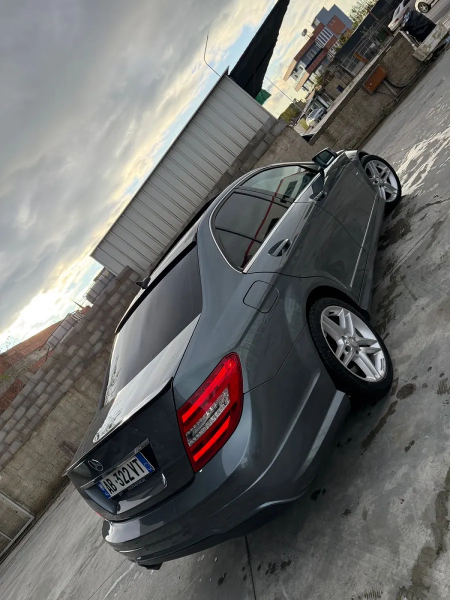Mercedes-Benz C 250 CDI – AMG Line Facelift - Foto 6