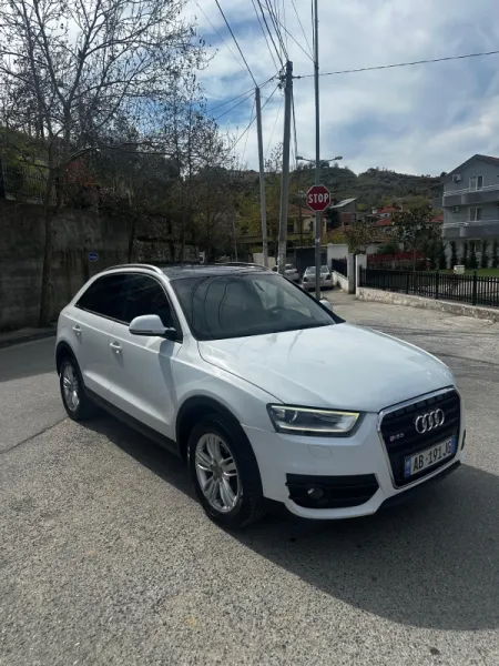 🚗 Shitet Audi Q3 — në Tiranë · Si i ri