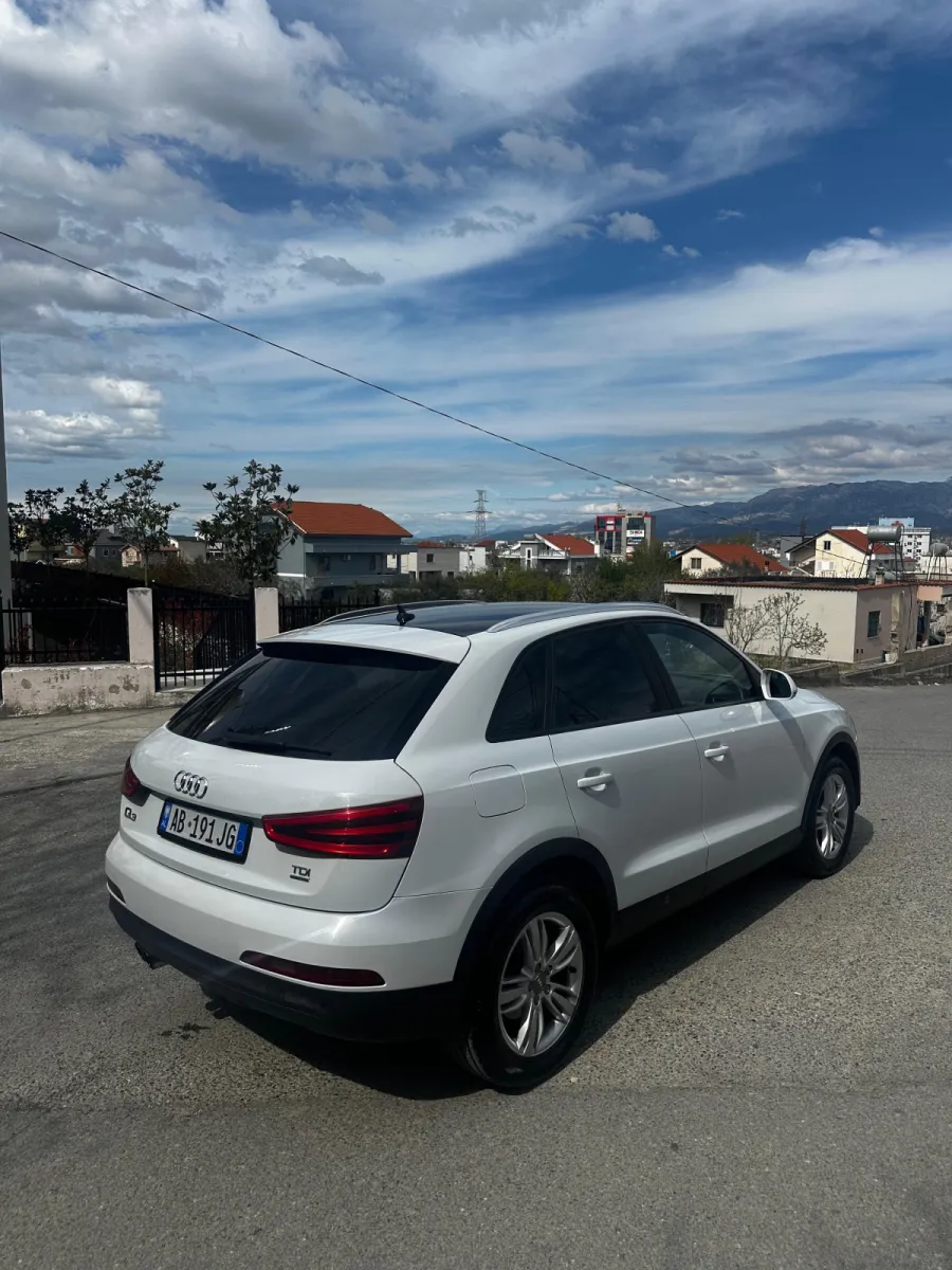 🚗 Shitet Audi Q3 — në Tiranë · Si i ri - Foto 3