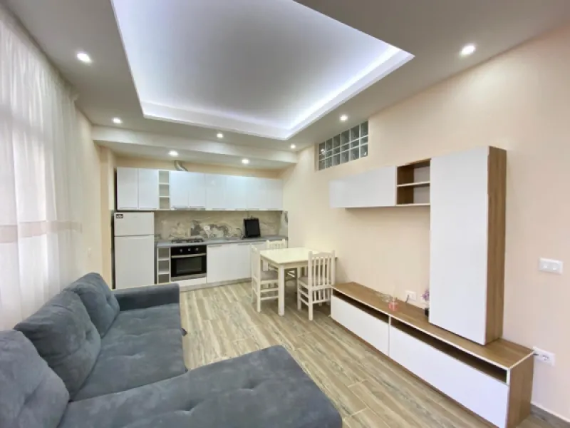 Shitet apartament 1+1 Muzeumi, Durres.