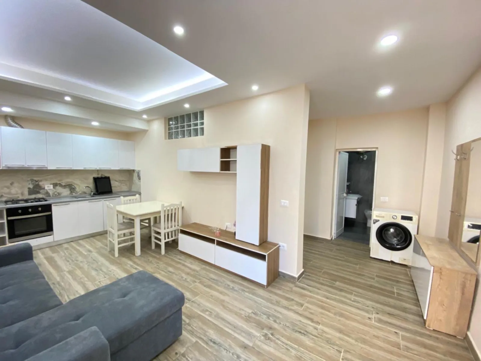 Shitet apartament 1+1 Muzeumi, Durres. - Foto 3