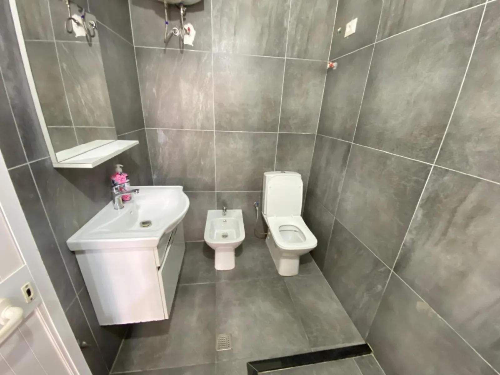 Shitet apartament 1+1 Muzeumi, Durres. - Foto 5