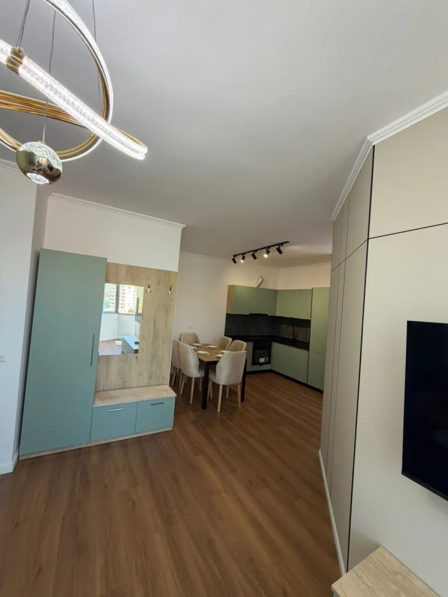 SHITET APARTAMENT 2+1 ME PAMJE DETI, SHKEMBI I KAVAJES. - Foto 4
