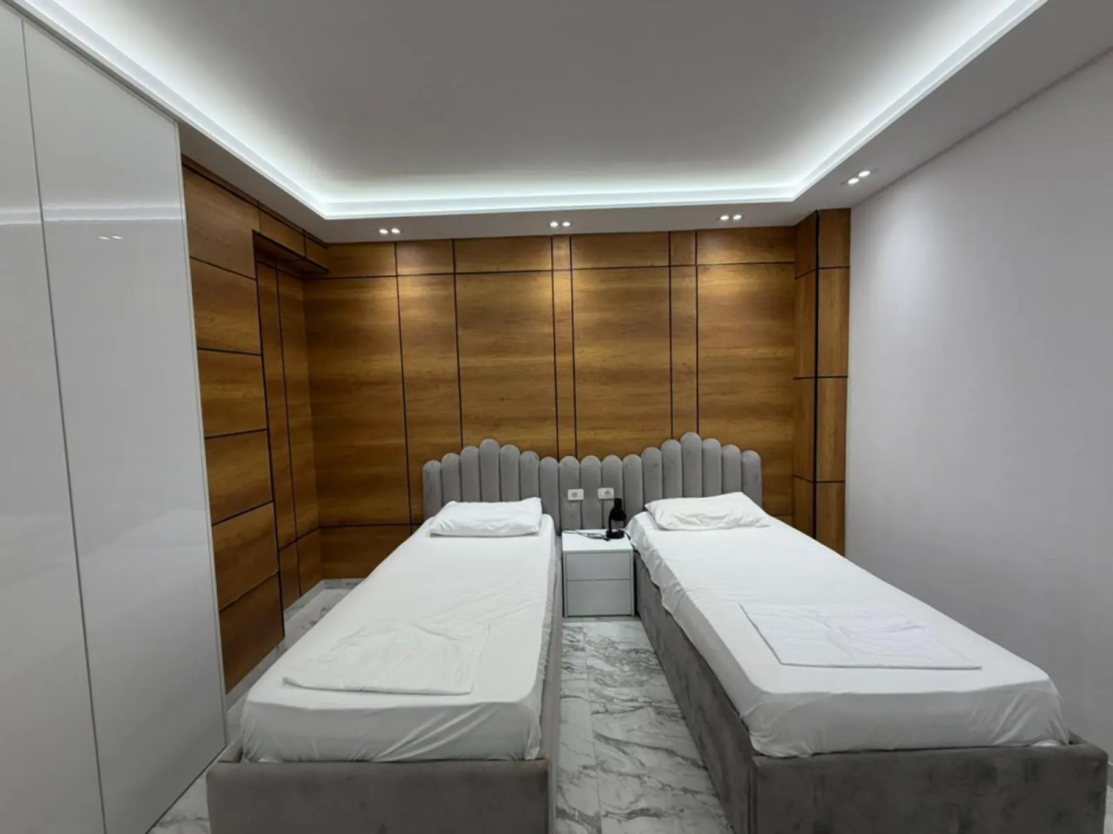 SHITET APARTAMENT LUX 2+1 PELIKANI, PLAZH, DURRES. - Foto 8