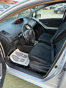 Shitet Toyota yaris 2010 — në Durrës · Gjendje e shkëlqyer - Foto 5