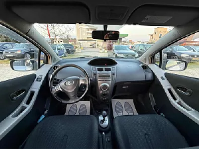 Shitet Toyota yaris 2010 — në Durrës · Gjendje e shkëlqyer - Foto 6