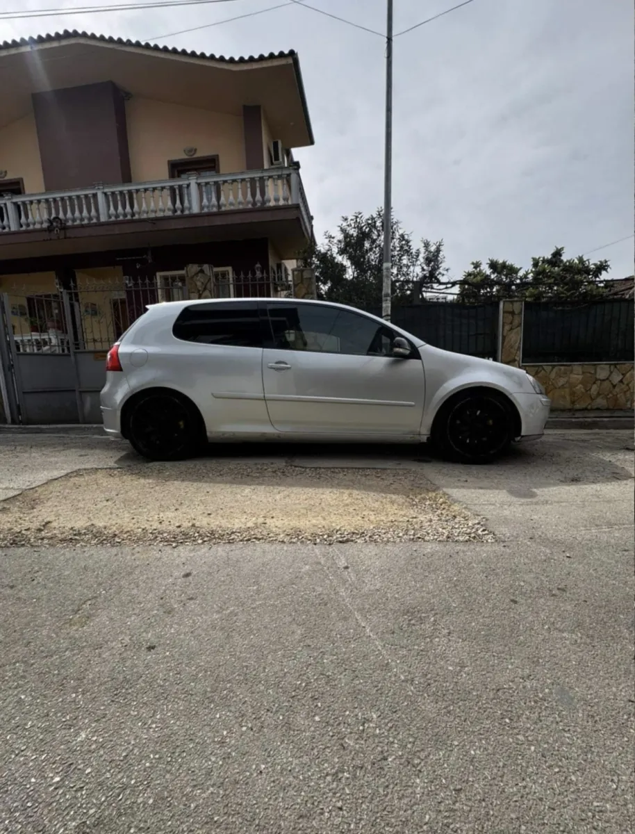 Shitet Golf 5 1.6 benzin manual - Foto 4